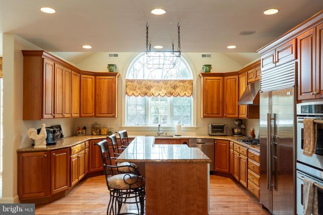 1160 JEFFERSON LN, Huntingdon Valley, PA 19006