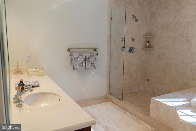 1160 JEFFERSON LN, Huntingdon Valley, PA 19006