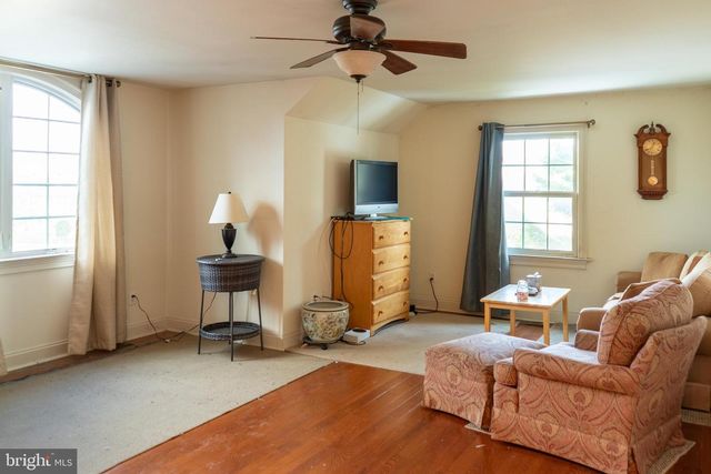 1160 JEFFERSON LN, Huntingdon Valley, PA 19006