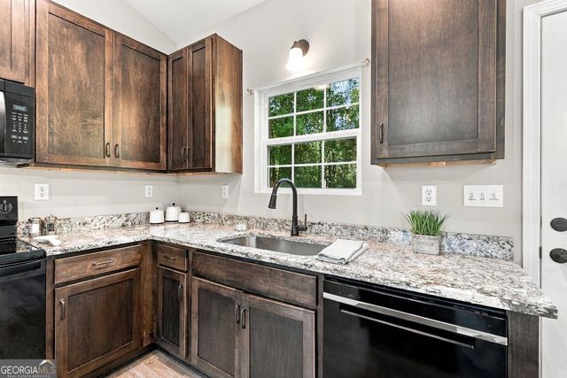 372 Mcgarity Road, Temple, GA 30179
