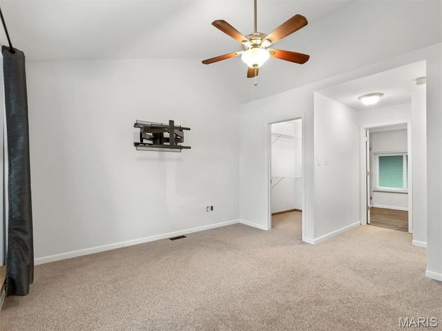 819 Oakmoor Drive, Fenton, MO 63026