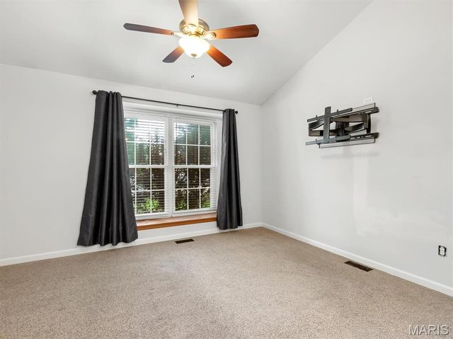 819 Oakmoor Drive, Fenton, MO 63026