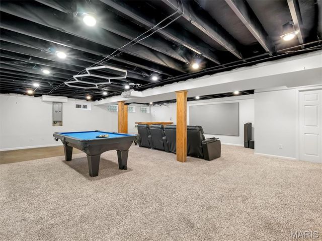 819 Oakmoor Drive, Fenton, MO 63026