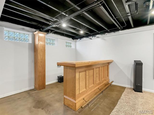 819 Oakmoor Drive, Fenton, MO 63026