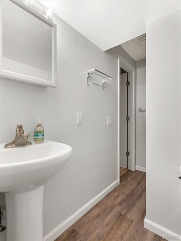 819 Oakmoor Drive, Fenton, MO 63026