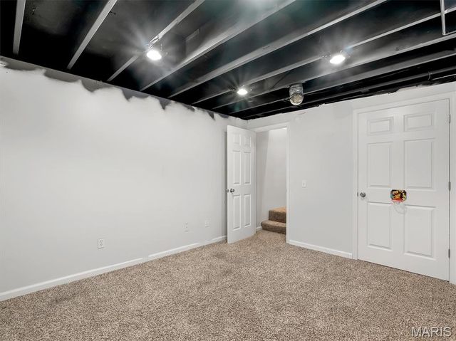 819 Oakmoor Drive, Fenton, MO 63026