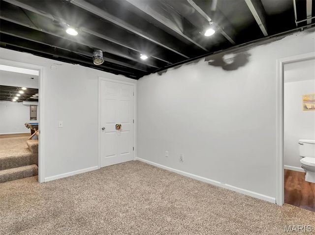 819 Oakmoor Drive, Fenton, MO 63026