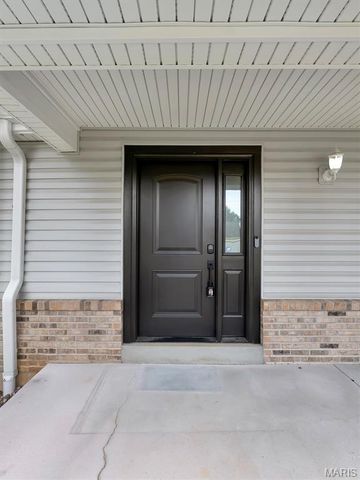 819 Oakmoor Drive, Fenton, MO 63026