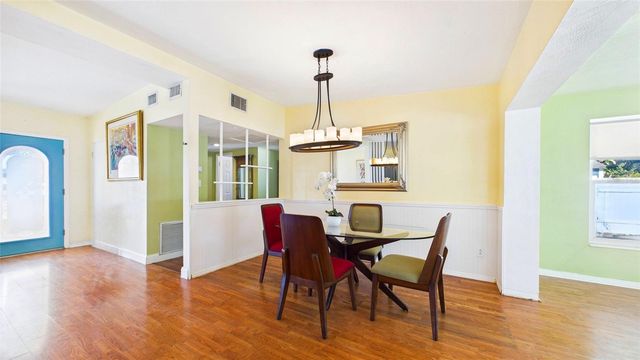 6447 17TH PLACE N, St Petersburg, FL 33710