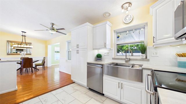 6447 17TH PLACE N, St Petersburg, FL 33710