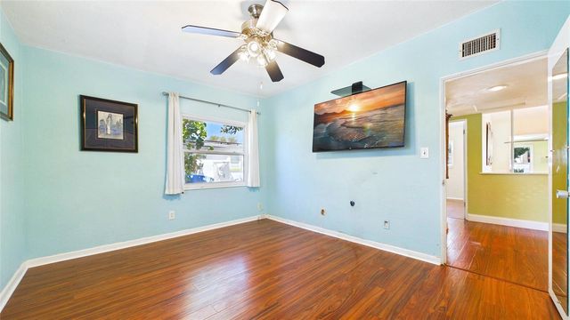 6447 17TH PLACE N, St Petersburg, FL 33710