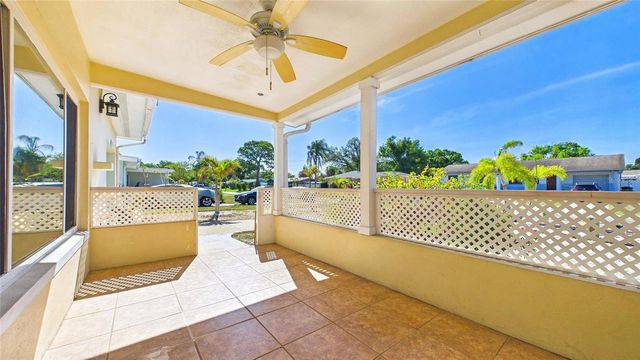 6447 17TH PLACE N, St Petersburg, FL 33710