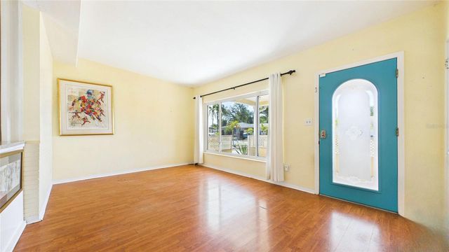 6447 17TH PLACE N, St Petersburg, FL 33710