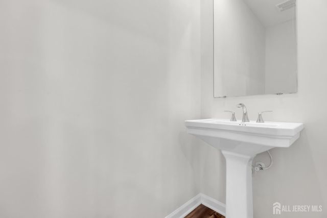 731 Station Road, Dunellen, NJ 08812