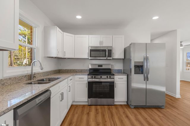 805 E Florida Street, Clinton, SC 29325