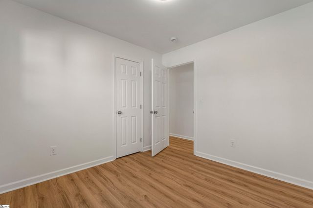 805 E Florida Street, Clinton, SC 29325