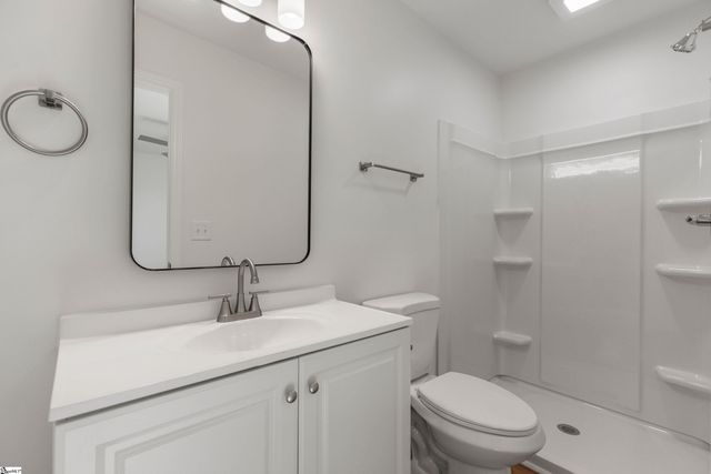 805 E Florida Street, Clinton, SC 29325