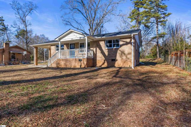 805 E Florida Street, Clinton, SC 29325