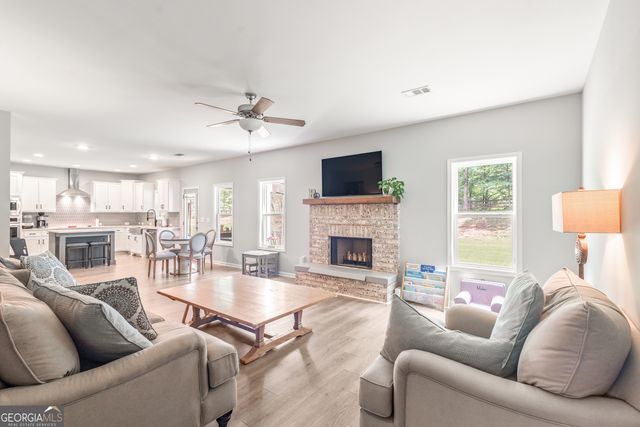 1934 Smokey Road, Newnan, GA 30263