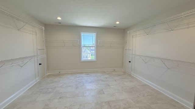 474 Spiderwort Dr, Clarksville, TN 37043