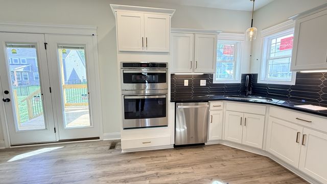 474 Spiderwort Dr, Clarksville, TN 37043