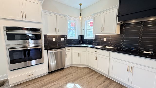 474 Spiderwort Dr, Clarksville, TN 37043