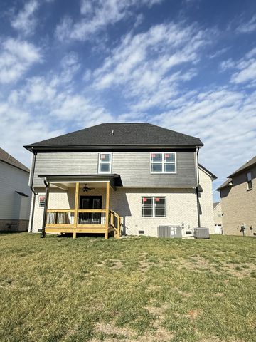 474 Spiderwort Dr, Clarksville, TN 37043
