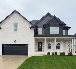 474 Spiderwort Dr, Clarksville, TN 37043