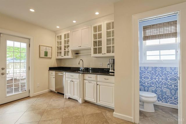 3015 Springer Avenue, Cincinnati, OH 45208