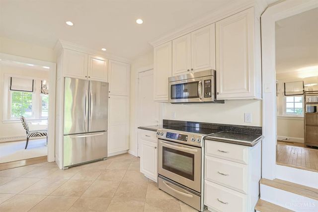 3015 Springer Avenue, Cincinnati, OH 45208