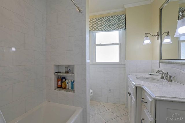 3015 Springer Avenue, Cincinnati, OH 45208