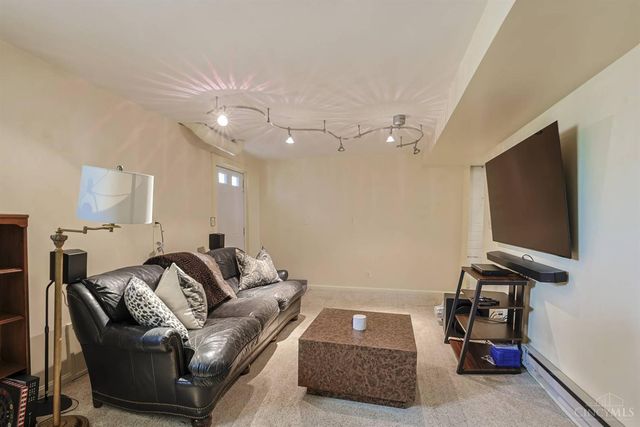 3015 Springer Avenue, Cincinnati, OH 45208