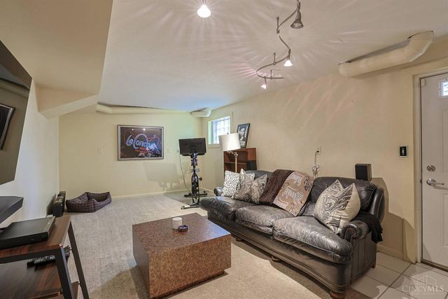 3015 Springer Avenue, Cincinnati, OH 45208
