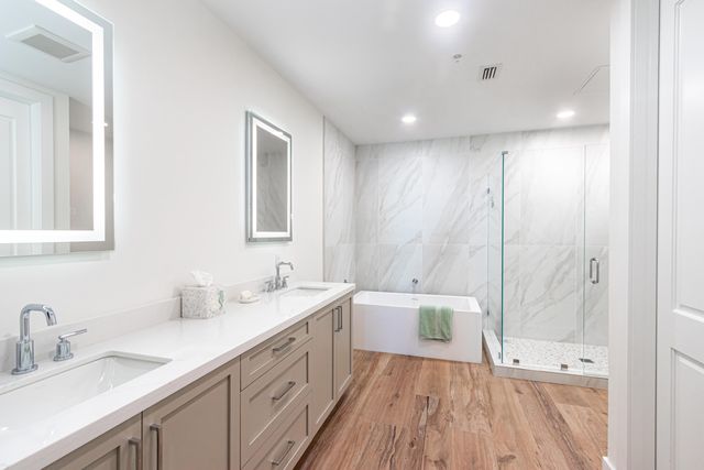 184 Lake Drive 3201, Palm Beach Shores, FL 33404