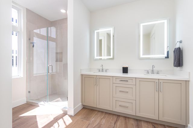 184 Lake Drive 3201, Palm Beach Shores, FL 33404