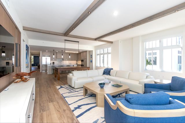 184 Lake Drive 3201, Palm Beach Shores, FL 33404