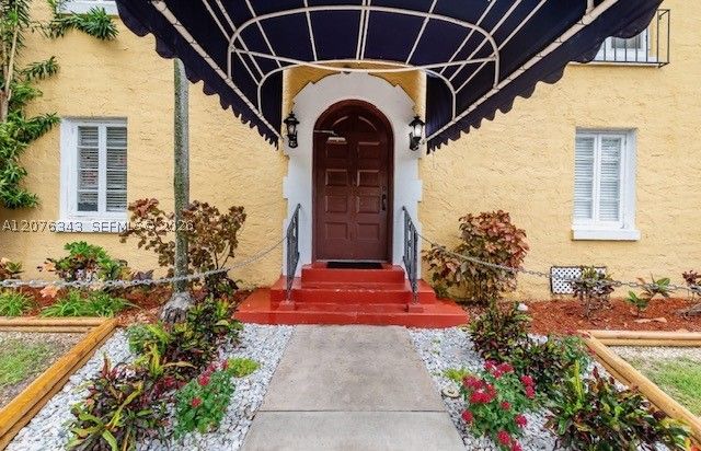 124 Mendoza Ave 4, Coral Gables, FL 33134