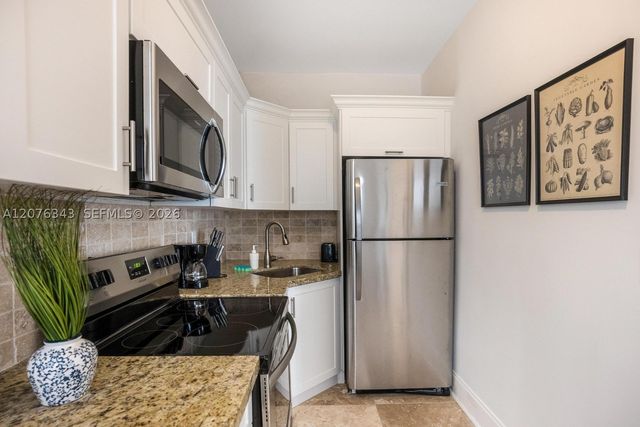 124 Mendoza Ave 4, Coral Gables, FL 33134