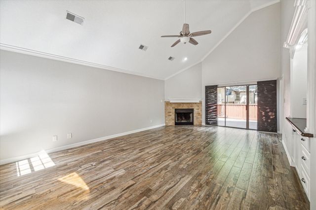 12814 Kingsbridge Lane, Houston, TX 77077