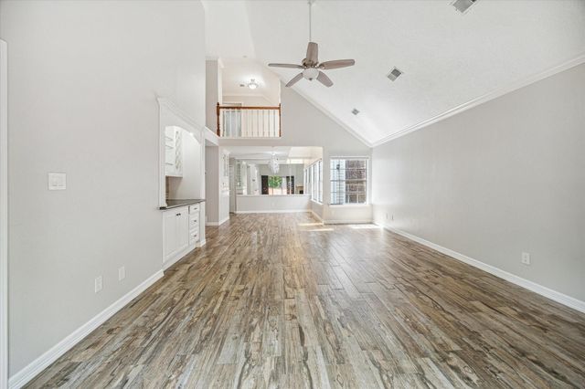 12814 Kingsbridge Lane, Houston, TX 77077
