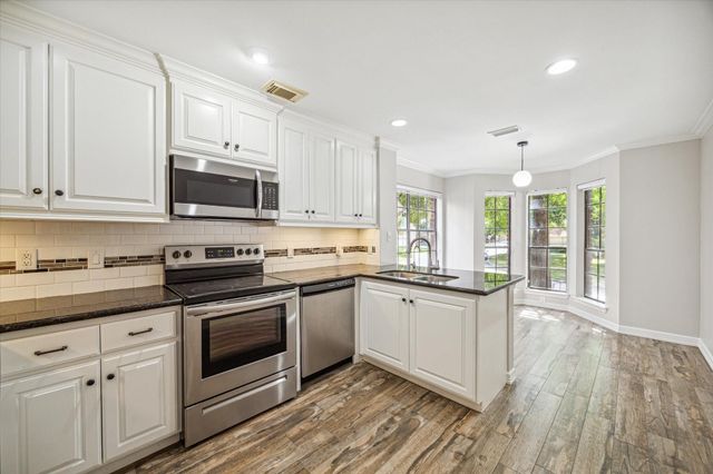 12814 Kingsbridge Lane, Houston, TX 77077