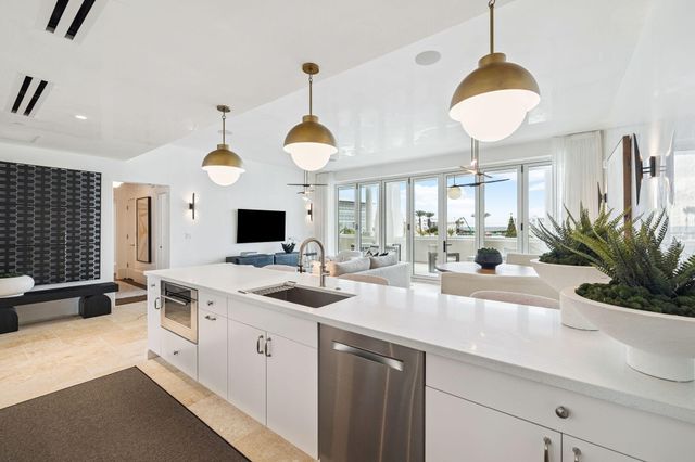 27 Admiralty Row 203, Alys Beach, FL 32461