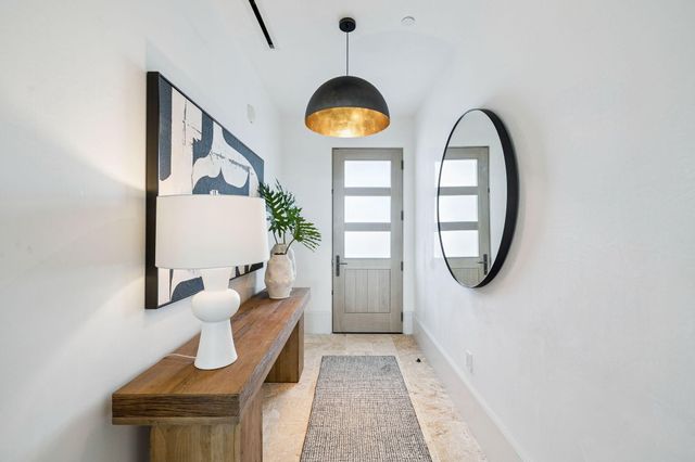 27 Admiralty Row 203, Alys Beach, FL 32461