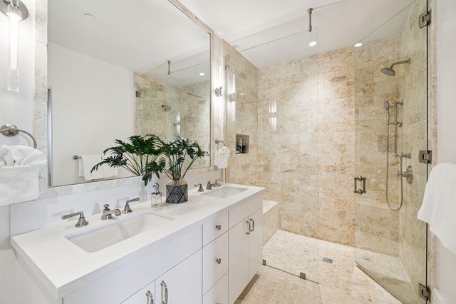 27 Admiralty Row 203, Alys Beach, FL 32461