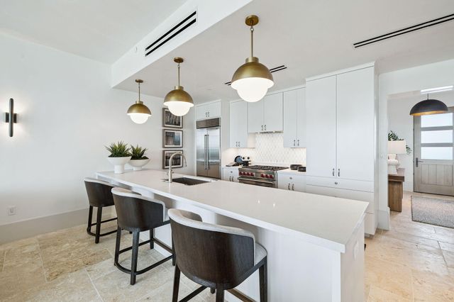 27 Admiralty Row 203, Alys Beach, FL 32461