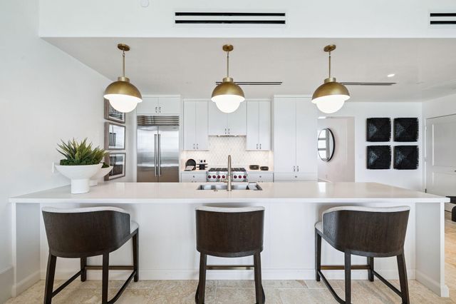 27 Admiralty Row 203, Alys Beach, FL 32461