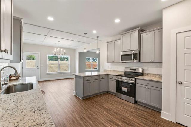 11201 Cornerstone Way, Hampton, GA 30228