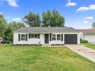 3301 Sioux Lane, St Joseph, MO 64503