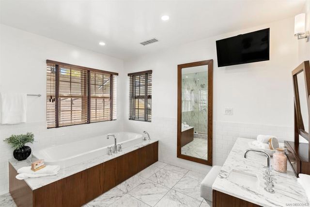 921 Court Way, San Diego, CA 92103