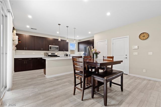 6147 Rock Arch Court, Las Vegas, NV 89141